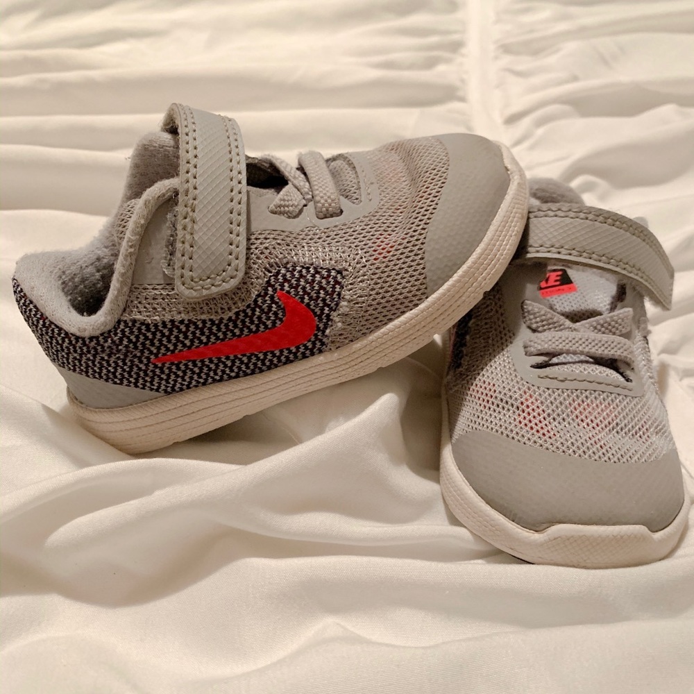 Baby boy Nike sneakers size 5C